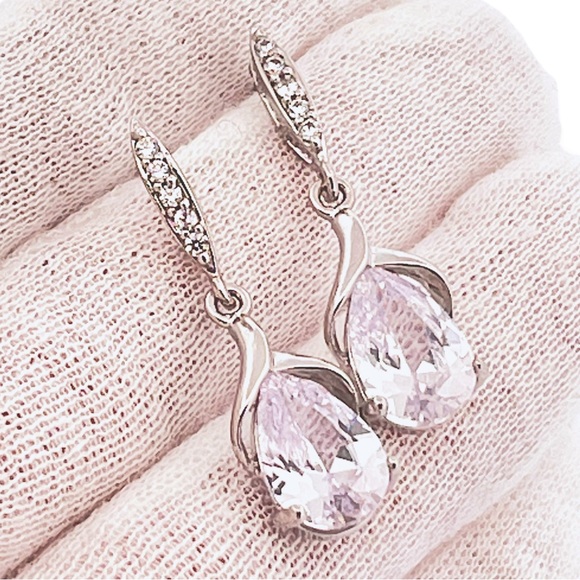 Vieste Crystal Drop Earrings - NEW - Picture 2 of 5